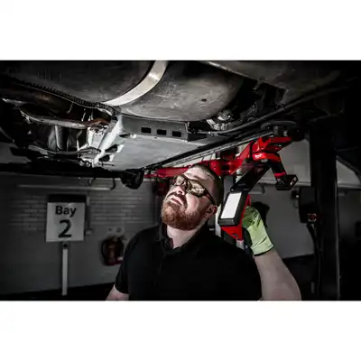 M12™ Akku-Unterbodenleuchte, Milwaukee_1