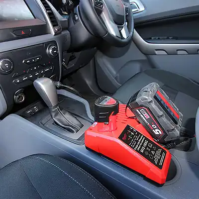 M12™-M18™ Auto-Ladegerät, Milwaukee_2
