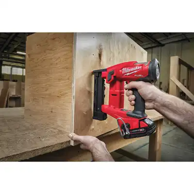 M18 FUEL™Akku-Tacker, Milwaukee_4
