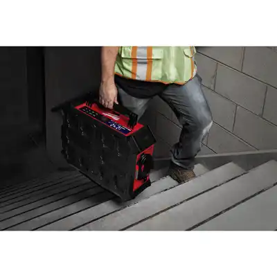 M18™ Radio chargeur PACKOUT™_2
