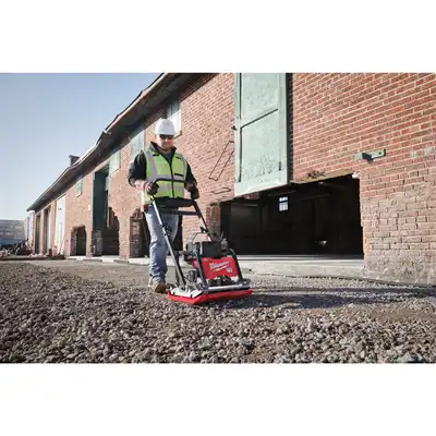 MX FUEL™ Akku-Rüttelplatte, Milwaukee_2