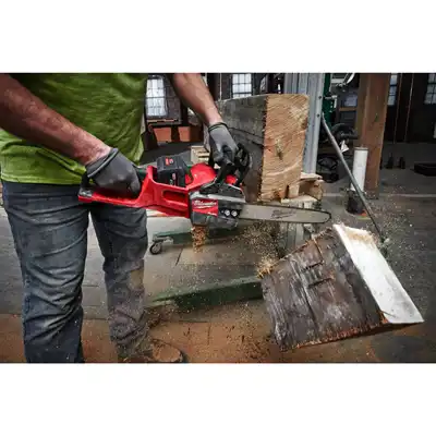 M18 FUEL™ Akku-Kettensäge 35-cm Schwert_2