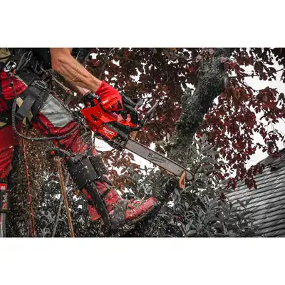 M18 FUEL™ Akku-Top-Handle-Kettensäge 30 cm Schwert_1